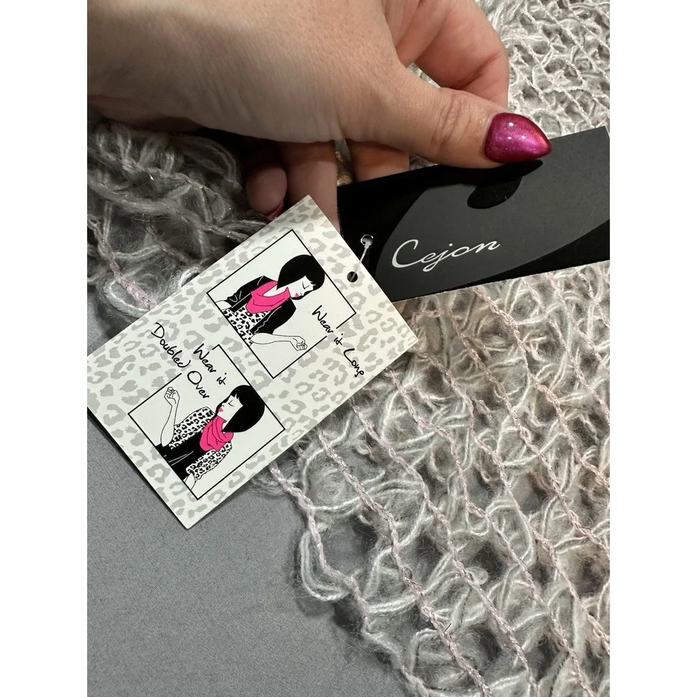 NWT Cejon‎ Gray/Pink Infinity Wrap Scarf
